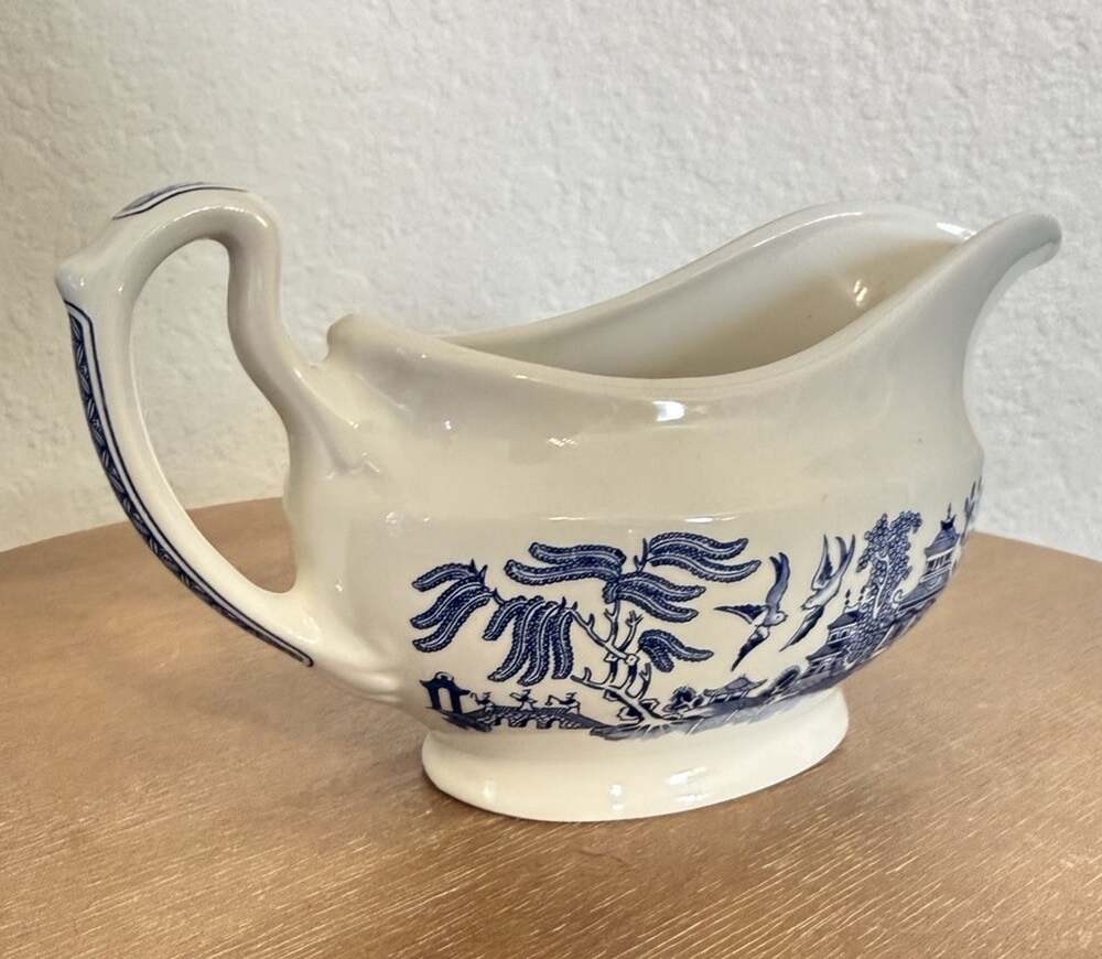 Churchill Blue Willow Gravy Boat Georgian Shape Made in England Staffordshire 8”